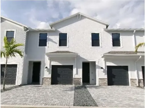 275 SW Sally Way Stuart FL 34997