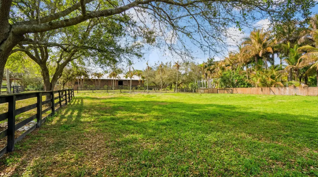 12440 Tangerine Boulevard The Acreage FL 33412