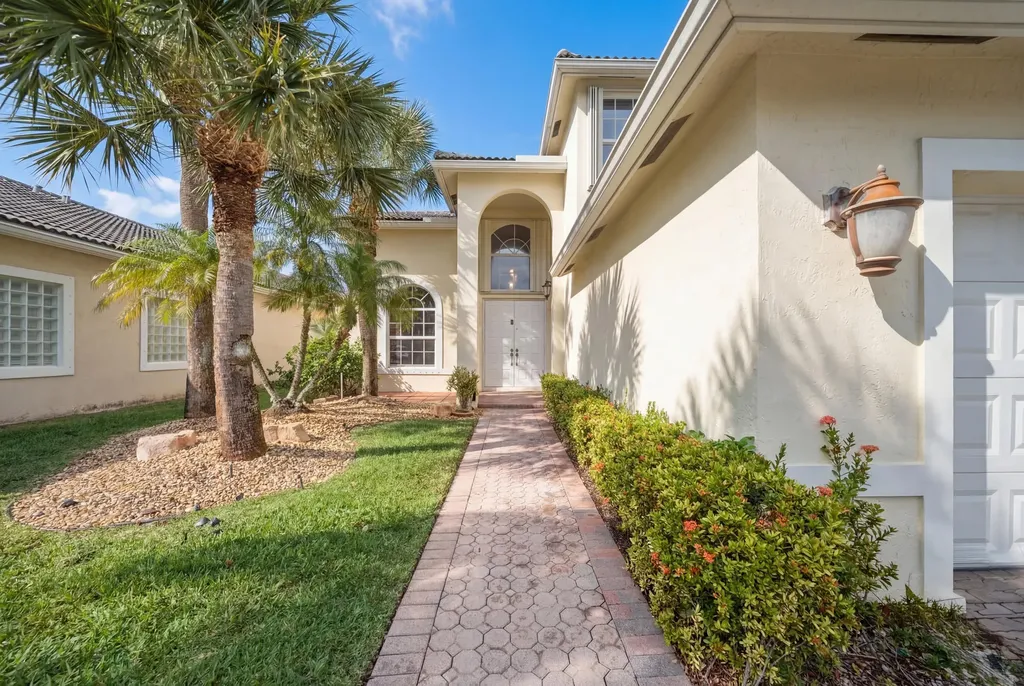 4752 NW 120th Way Coral Springs FL 33076
