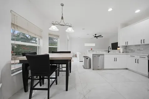 4752 NW 120th Way Coral Springs FL 33076