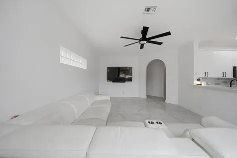 4752 NW 120th Way Coral Springs FL 33076