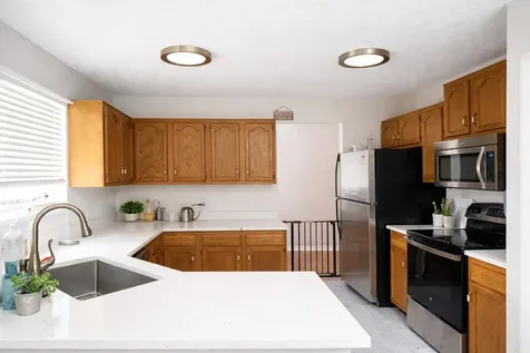 901 SW Gaitor Avenue Port St Lucie FL 34953