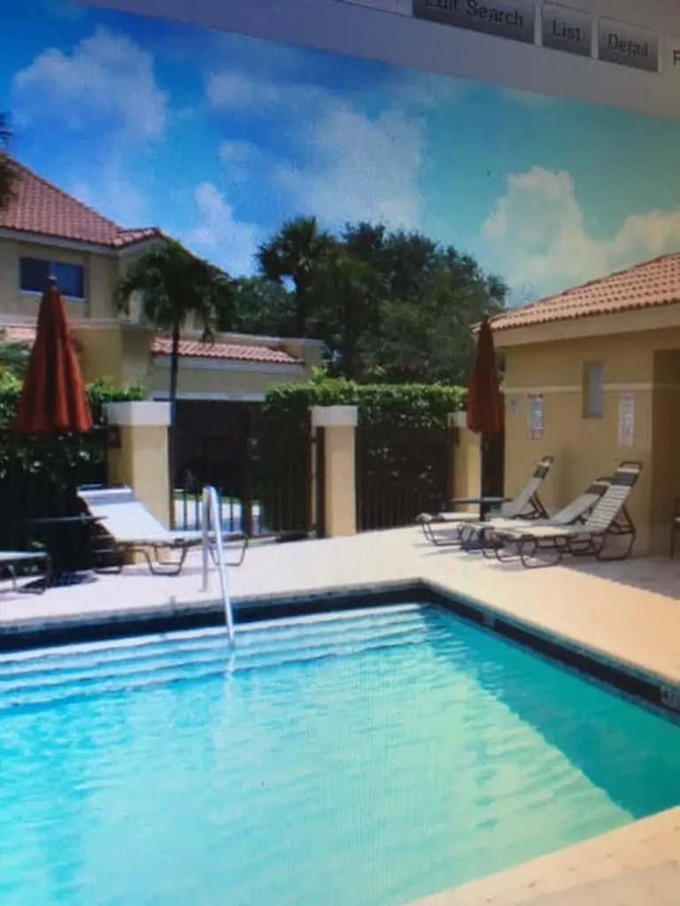 10458 Lake Vista Circle Boca Raton FL 33498