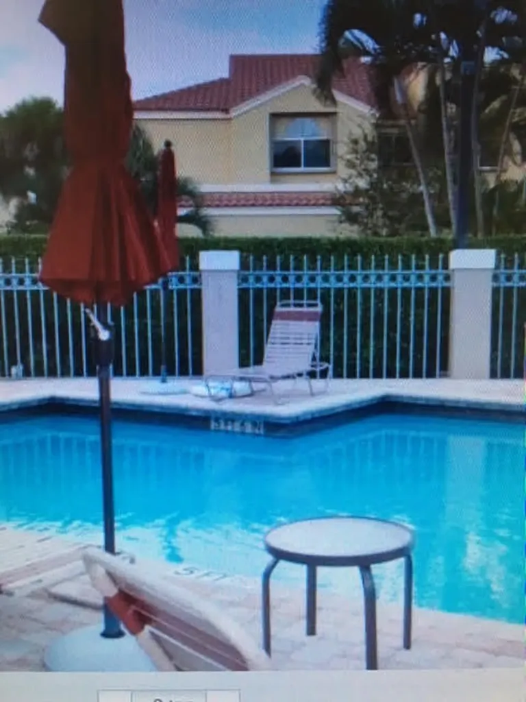 10458 Lake Vista Circle Boca Raton FL 33498
