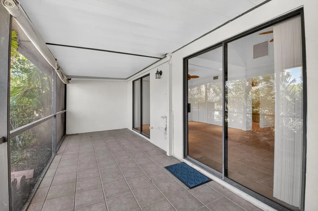 10253 Riverbend Terrace Boca Raton FL 33498