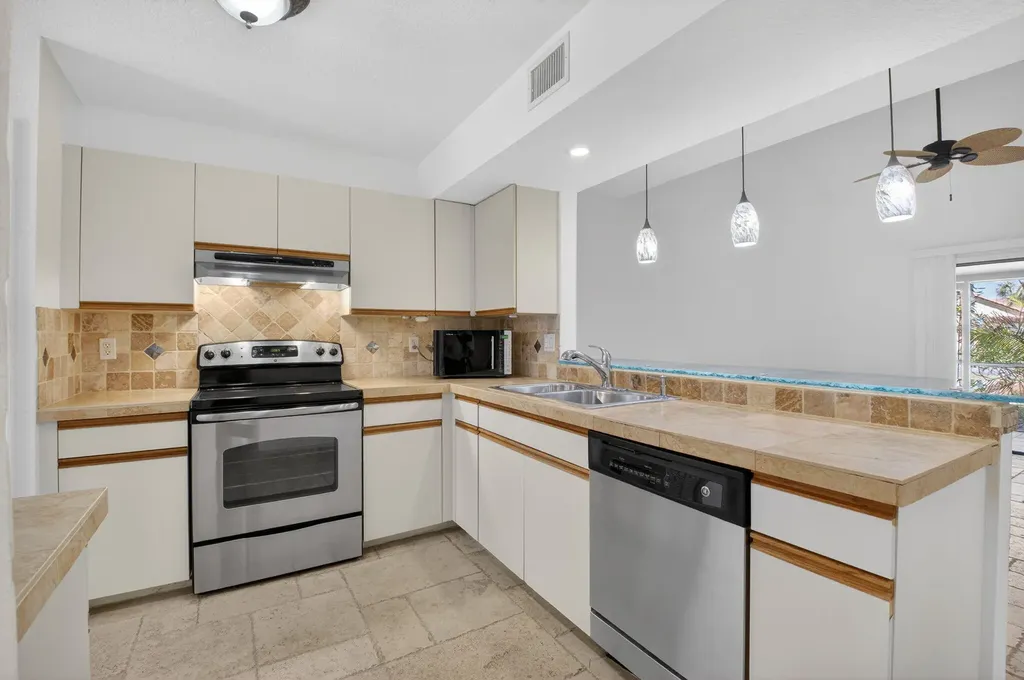 10253 Riverbend Terrace Boca Raton FL 33498
