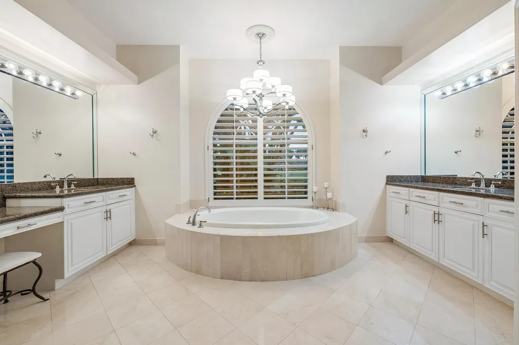 8431 Egret Lakes Lane West Palm Beach FL 33412
