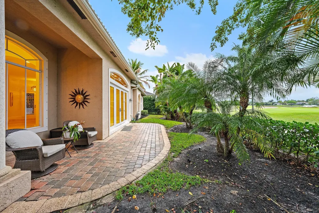 8431 Egret Lakes Lane West Palm Beach FL 33412