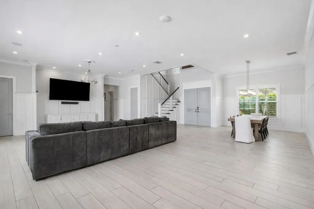 2100 Notre Dame Drive Lake Worth Beach FL 33460