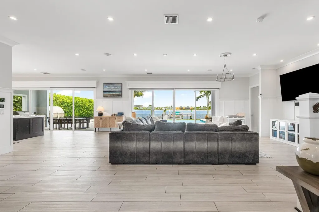 2100 Notre Dame Drive Lake Worth Beach FL 33460
