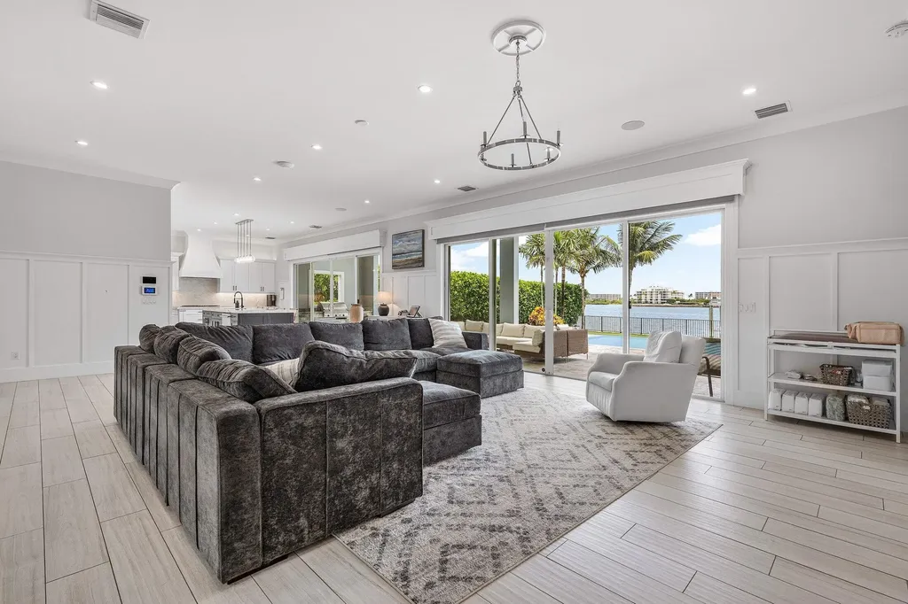 2100 Notre Dame Drive Lake Worth Beach FL 33460