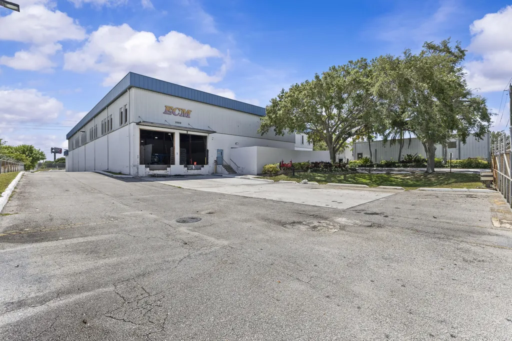 1500 High Ridge Road Boynton Beach FL