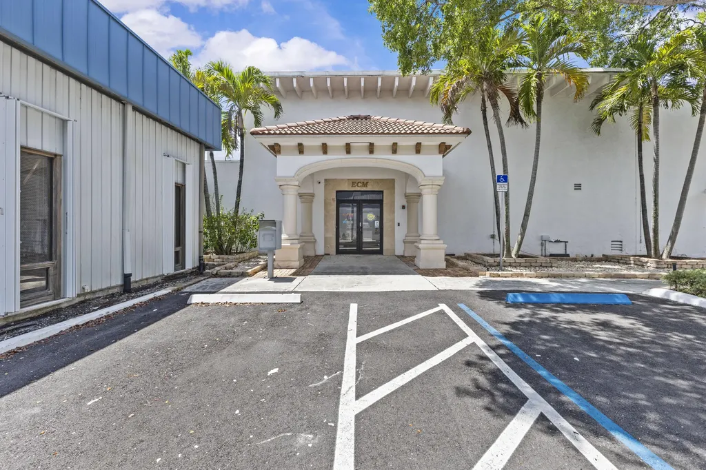 1500 High Ridge Road Boynton Beach FL