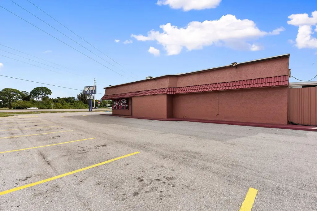 8259 S U.s. Highway 1 Port St Lucie FL