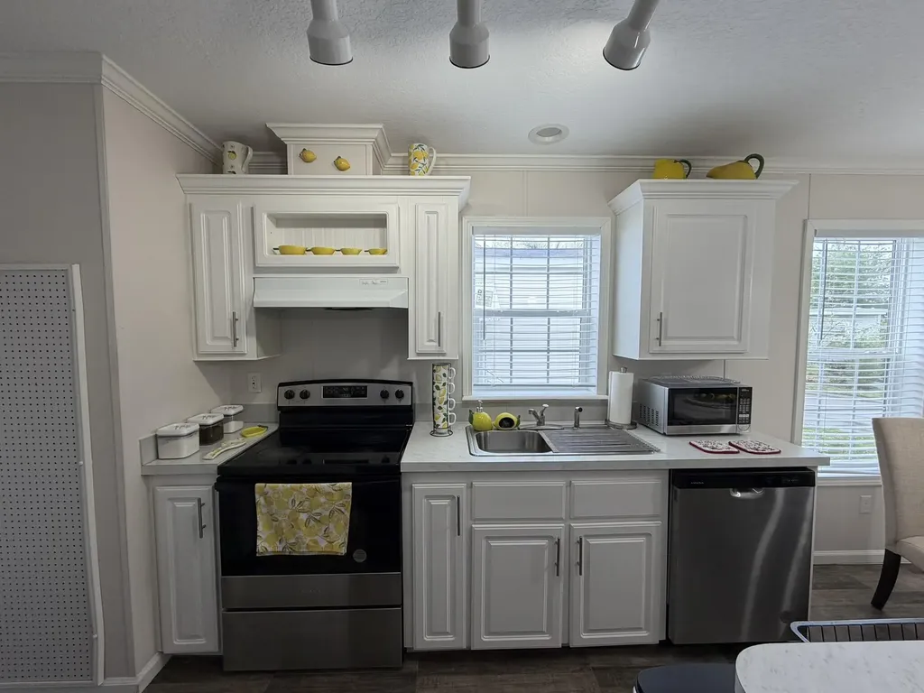 8516 SW 17th Court Davie FL 33324