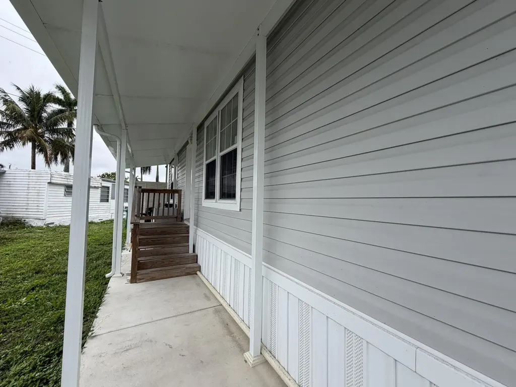 8516 SW 17th Court Davie FL 33324