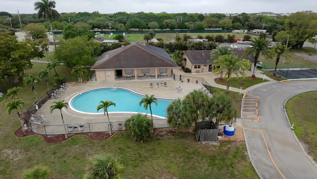 8516 SW 17th Court Davie FL 33324