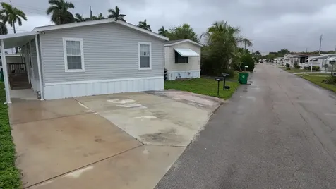 8516 SW 17th Court Davie FL 33324