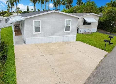 8516 SW 17th Court Davie FL 33324