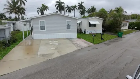 8516 SW 17th Court Davie FL 33324