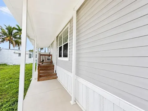 8516 SW 17th Court Davie FL 33324
