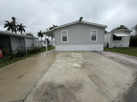 8516 SW 17th Court Davie FL 33324