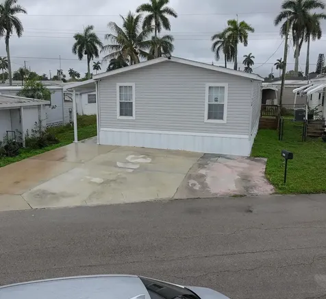 8516 SW 17th Court Davie FL 33324