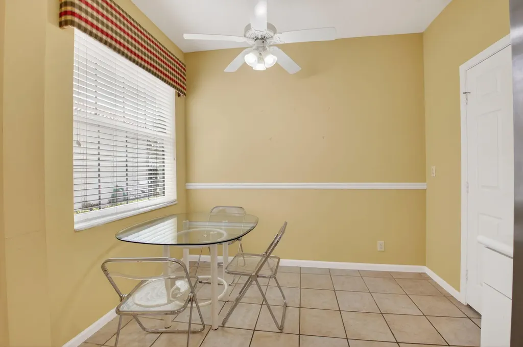 10585 Royal Caribbean Circle Boynton Beach FL 33437