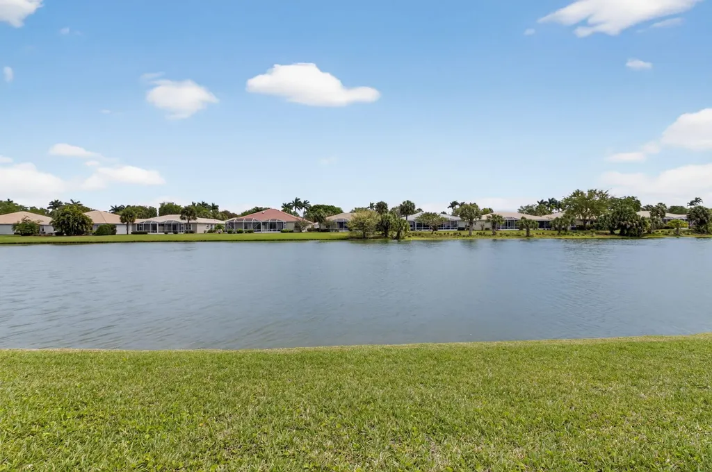 10585 Royal Caribbean Circle Boynton Beach FL 33437