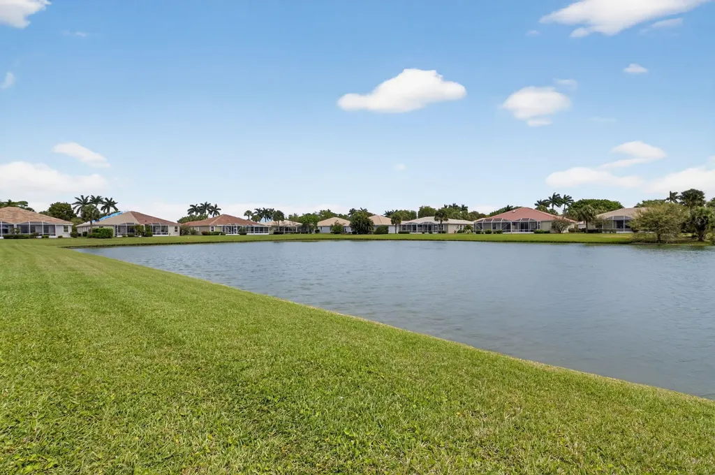 10585 Royal Caribbean Circle Boynton Beach FL 33437