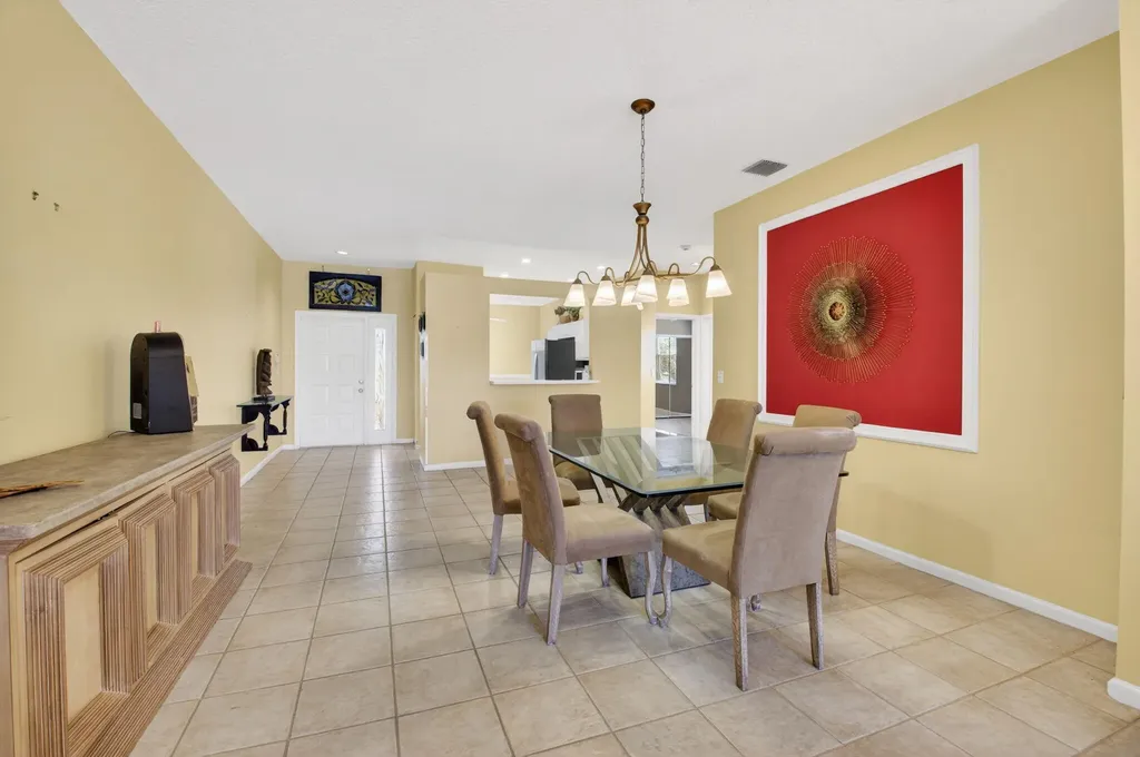 10585 Royal Caribbean Circle Boynton Beach FL 33437