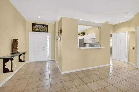 10585 Royal Caribbean Circle Boynton Beach FL 33437