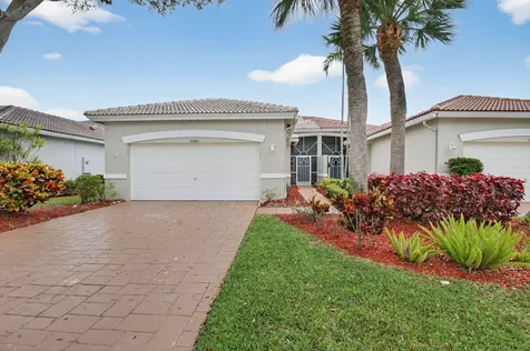 10585 Royal Caribbean Circle Boynton Beach FL 33437