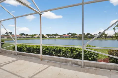 10585 Royal Caribbean Circle Boynton Beach FL 33437