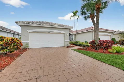 10585 Royal Caribbean Circle Boynton Beach FL 33437