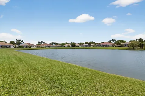 10585 Royal Caribbean Circle Boynton Beach FL 33437