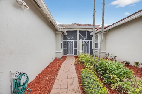 10585 Royal Caribbean Circle Boynton Beach FL 33437