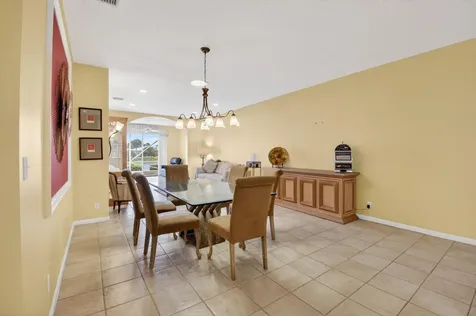 10585 Royal Caribbean Circle Boynton Beach FL 33437