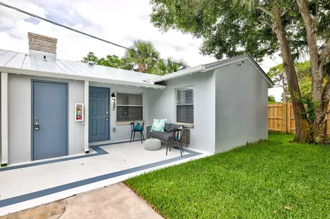 127 S 10th Street Fort Pierce FL 34950