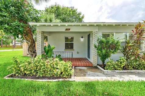 127 S 10th Street Fort Pierce FL 34950