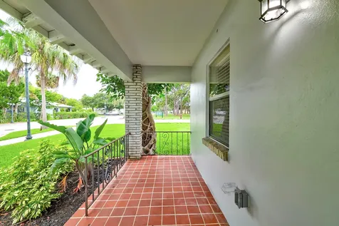 127 S 10th Street Fort Pierce FL 34950