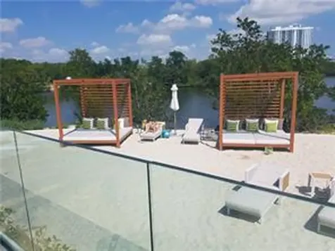 16385 Biscayne Boulevard North Miami Beach FL 33160