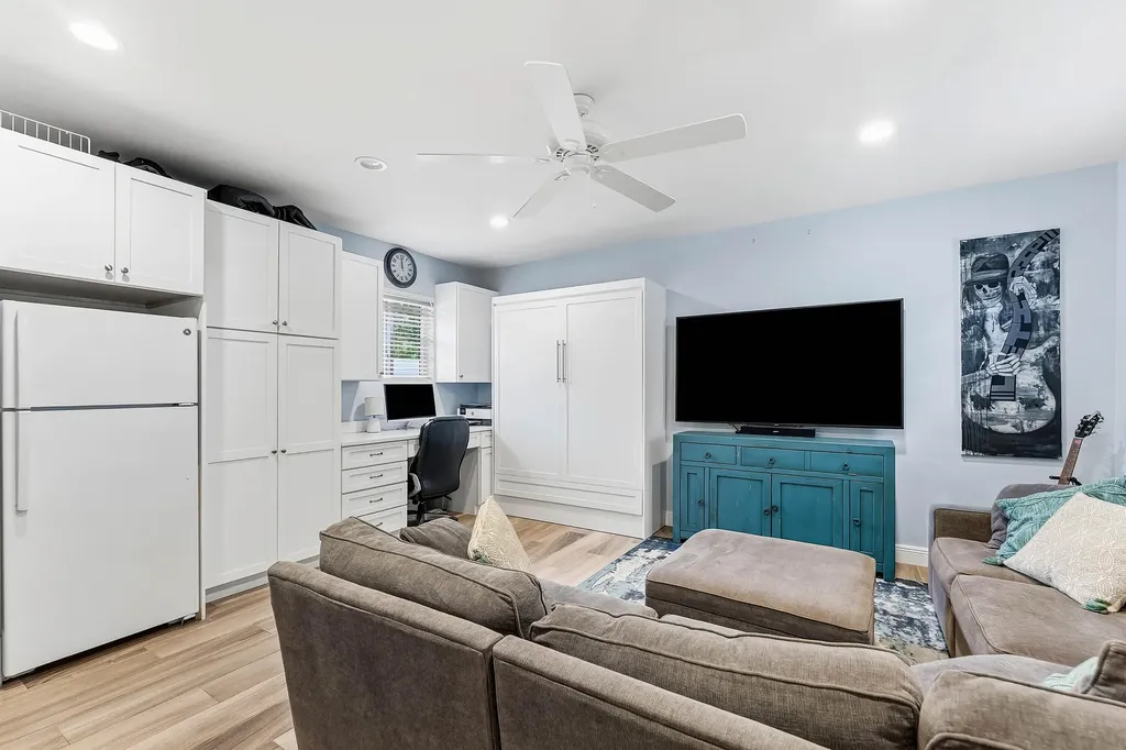 20 NW 11th Street Delray Beach FL 33444