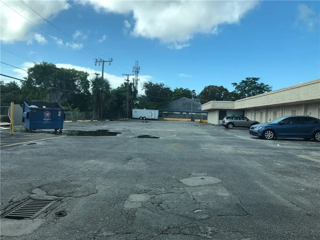6132 NW 11th Street Sunrise FL