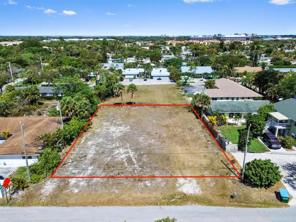 1955 Juno Road North Palm Beach FL 33408