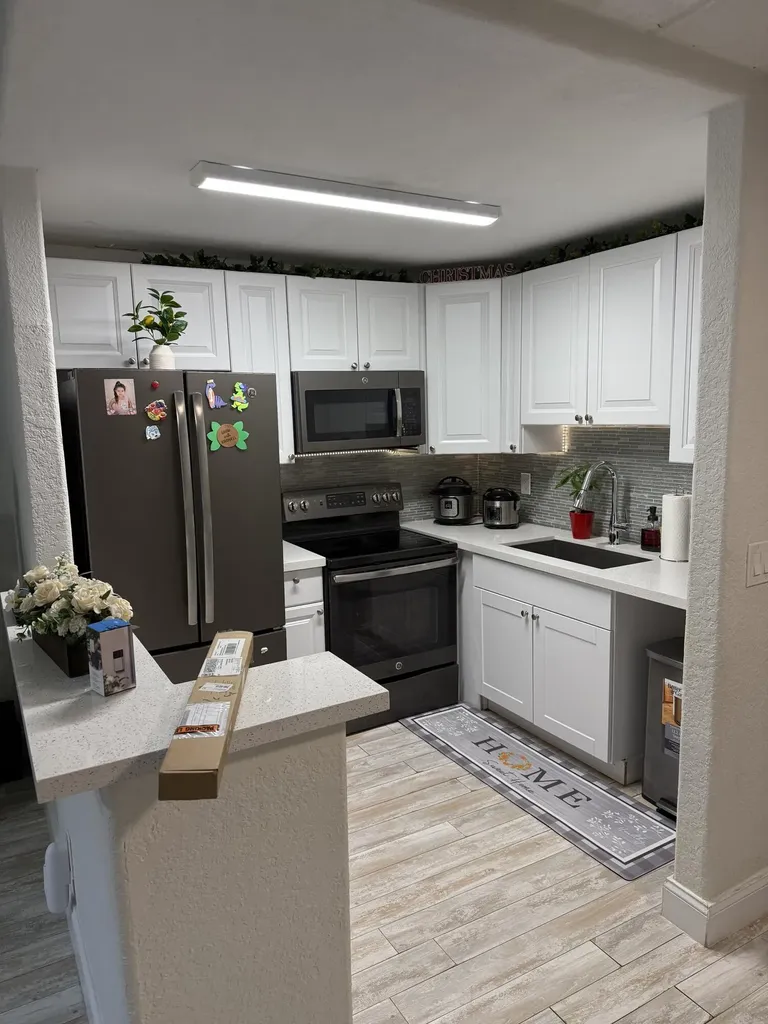2000 Springdale Boulevard Palm Springs FL 33461