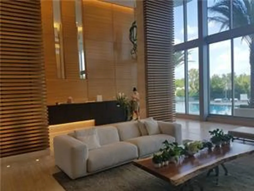 16385 Biscayne Boulevard North Miami Beach FL 33160
