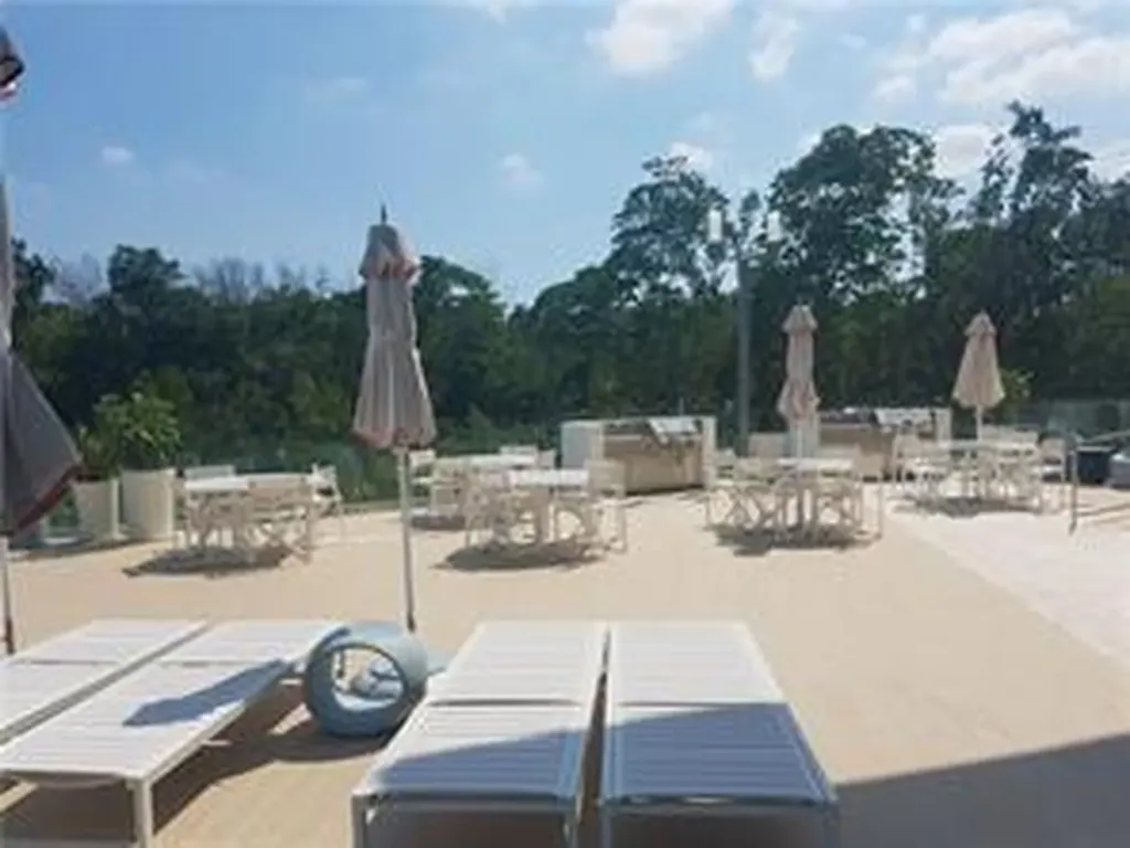 16385 Biscayne Boulevard North Miami Beach FL 33160