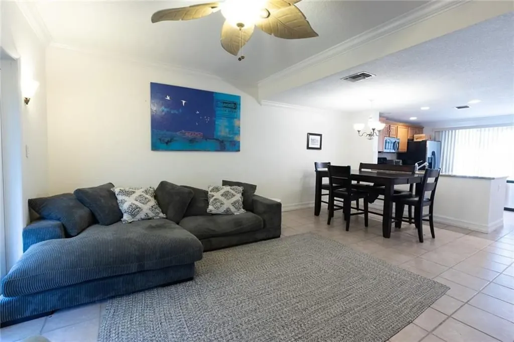 2863 NE 15th Street Pompano Beach FL 33062