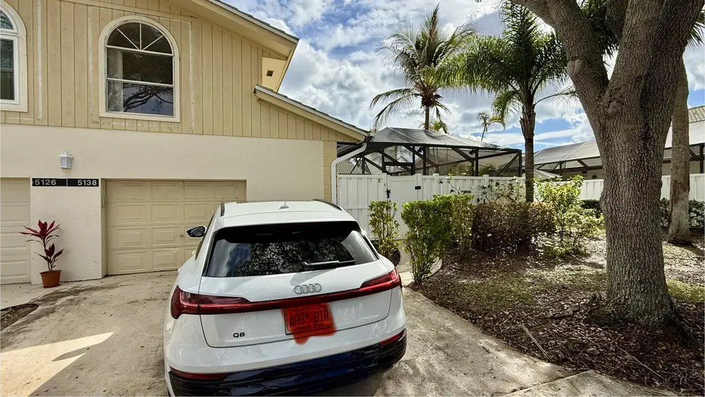 5138 Woodruff Lane Palm Beach Gardens FL 33418